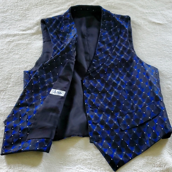 Lou Myles Vest - Picture 3 of 5